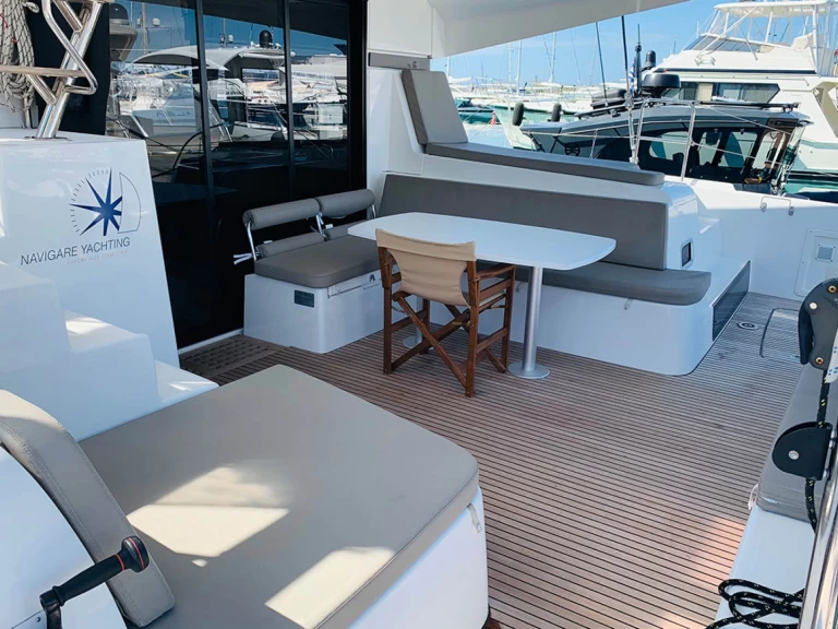 Alquiler de Catamarán, con o sin patrón Lagoon Álimos