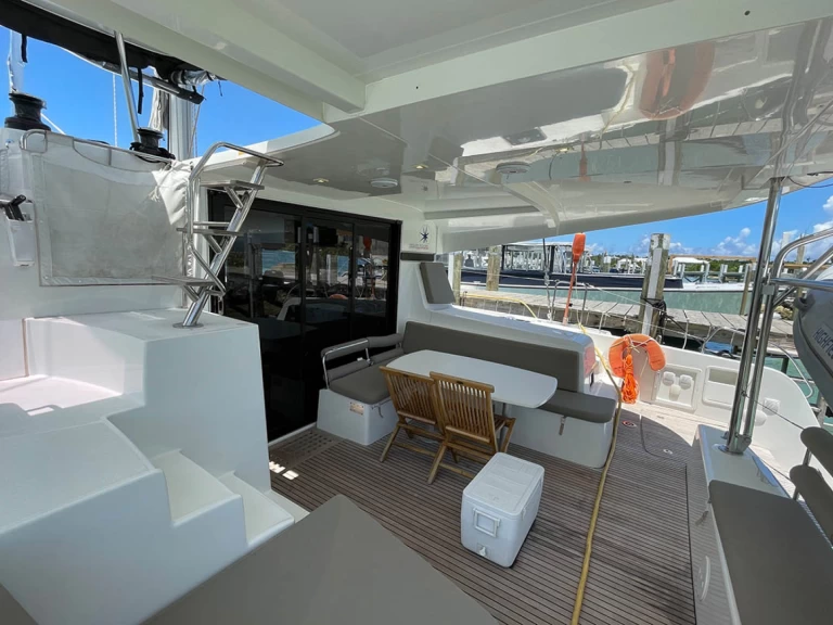 Alquiler Catamarán en Álimos - Lagoon Lagoon 42