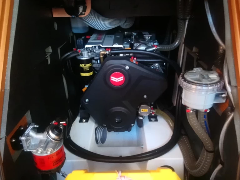 Alquiler de barcos Néa Péramos barato de Sun Odyssey 519