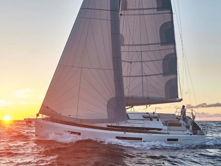 Alquiler de Velero, con o sin patrón Jeanneau Ibiza (Ciudad)