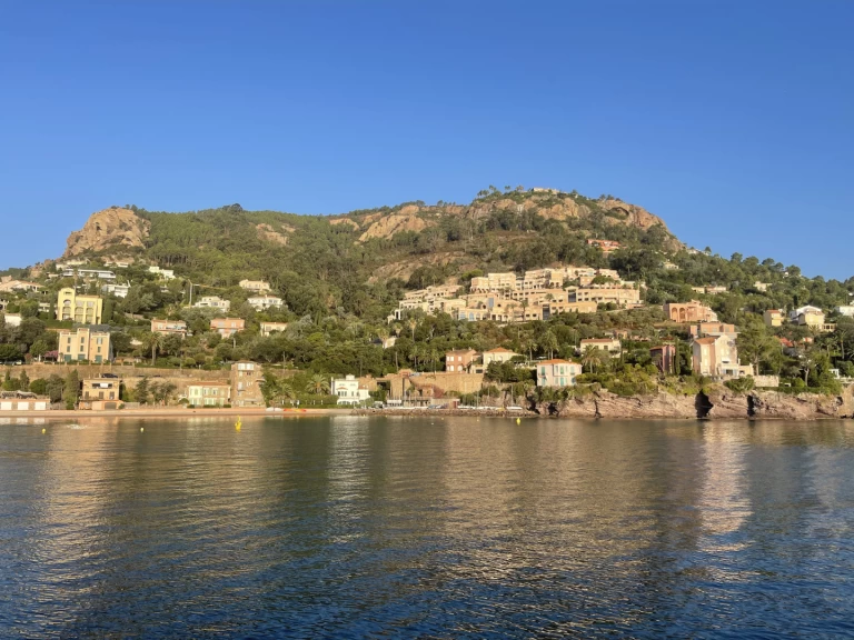 Alquiler Lancha Jeanneau con o sin  título de navegación