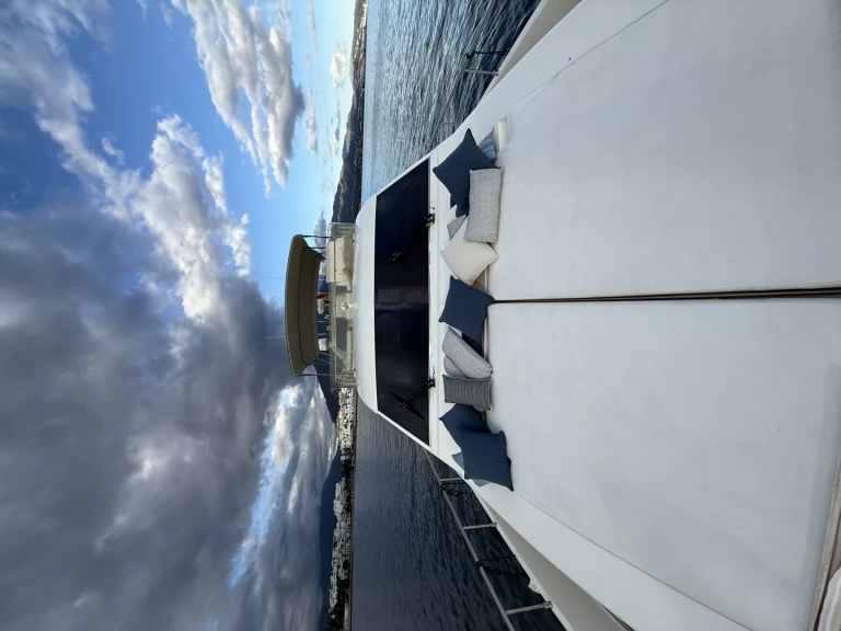 Alquiler de barcos Marbella barato de 68 aniversary