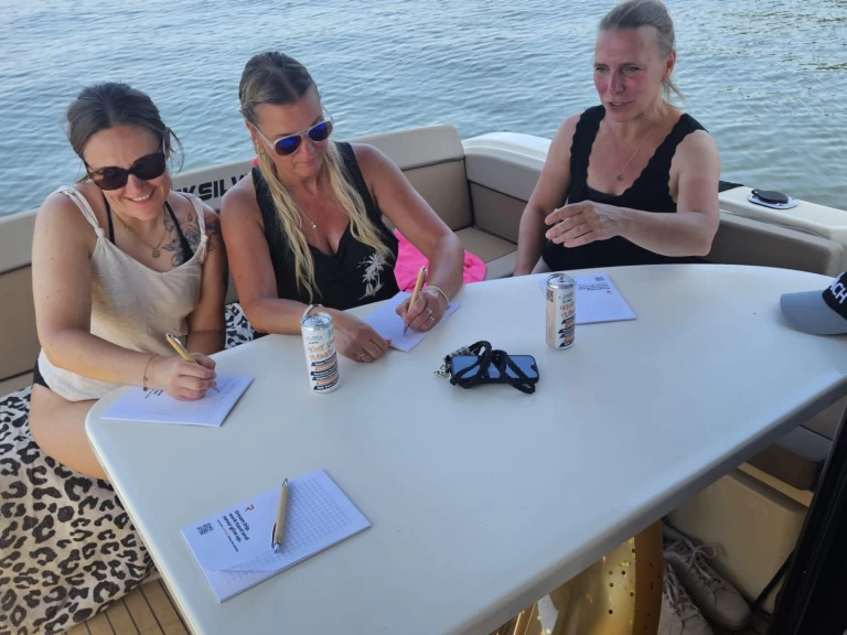 Alquiler Lancha Quicksilver con o sin  título de navegación