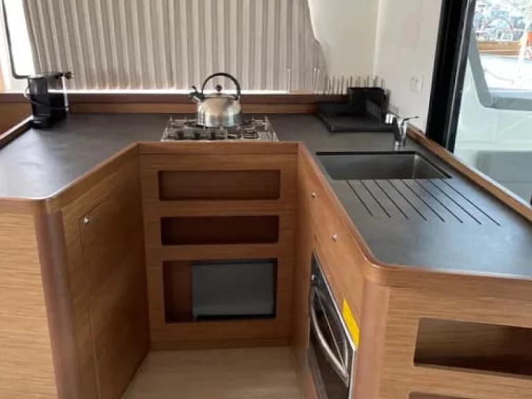 Alquiler de barcos Lefkáda barato de Lagoon 42