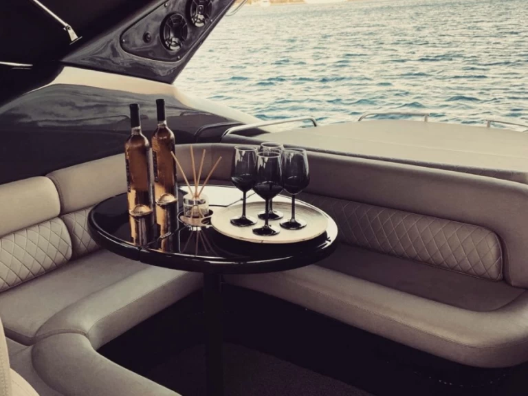 Alquiler de Yate de lujo, con o sin patrón Cranchi Mykonos (Ciudad)