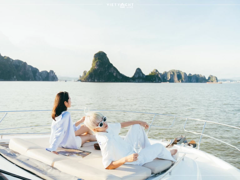 Alquiler de Barco de motor, con o sin patrón Prestige Hạ Long