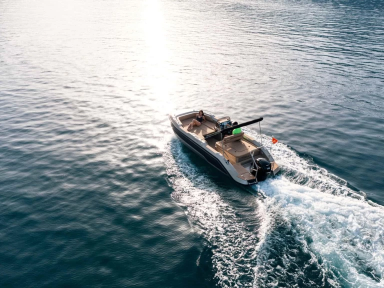 Bulldog 600 de alquiler a Zadar