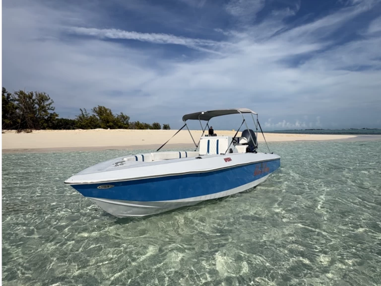 Alquiler Lancha Custom Made con o sin  título de navegación