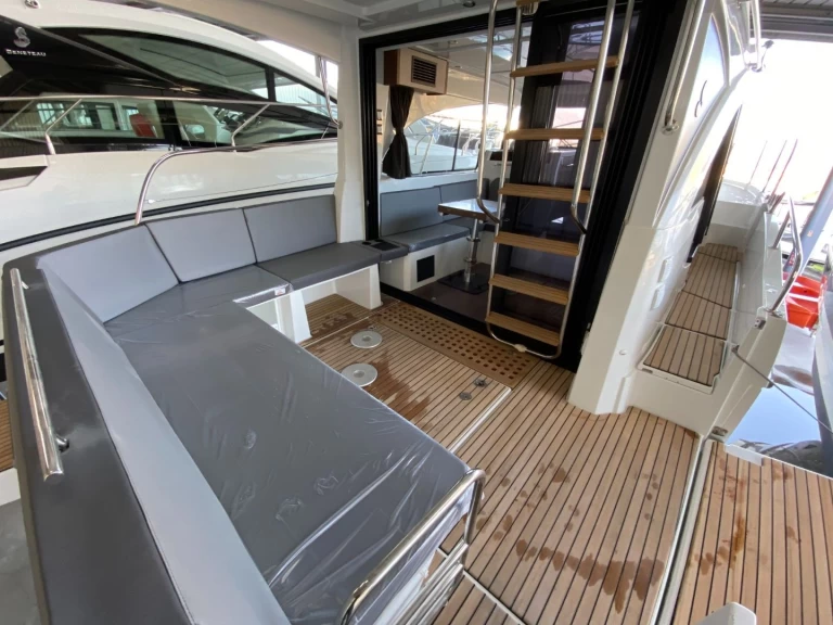 Alquiler de Lancha, con o sin patrón Bénéteau Ajaccio