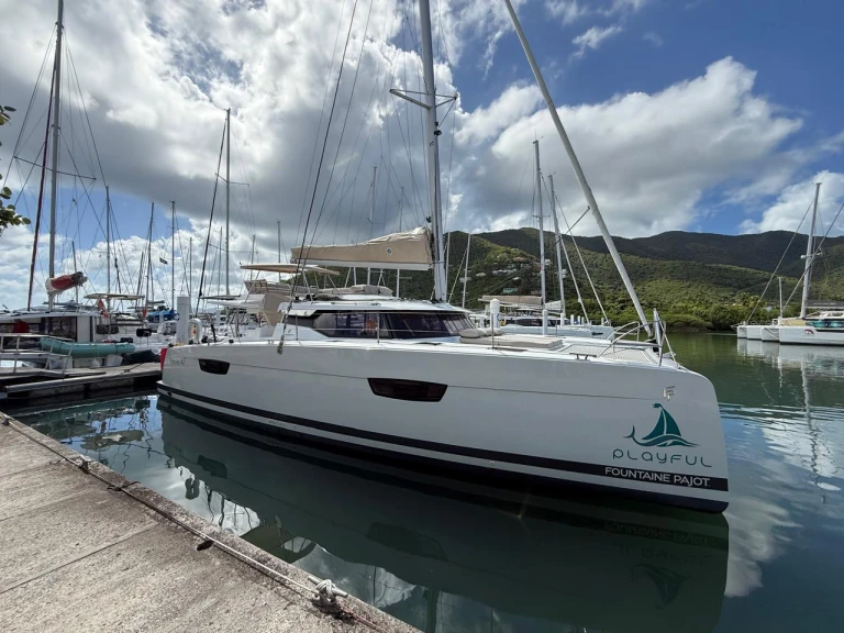 Alquiler Catamarán Fountaine Pajot con o sin  título de navegación