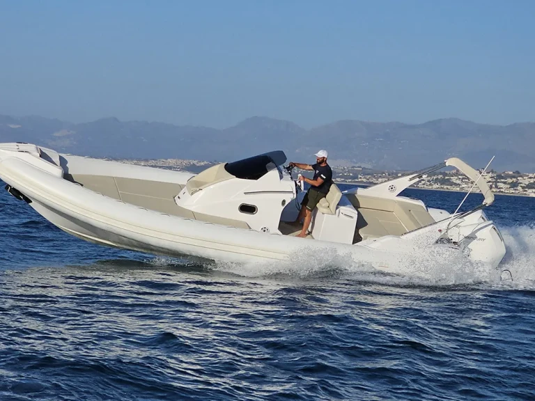 Alquiler de Master master 996 open en Porto-Vecchio