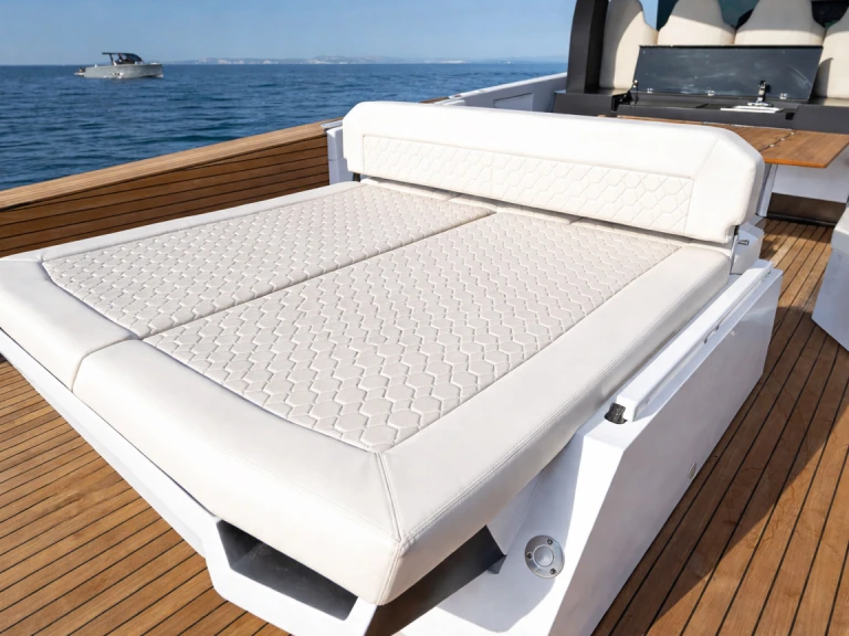 Maxim Max 44R de alquiler a Ibiza (Ciudad)