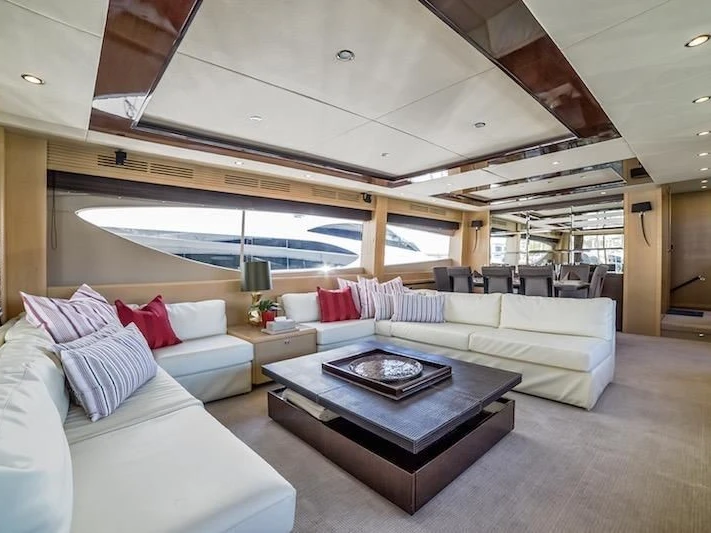 Alquiler de embarcaciones Princess Princess 85 enPort Vauban en Samboat