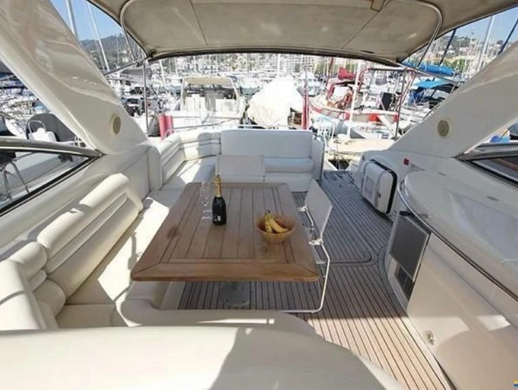 Alquiler Lancha Sunseeker con o sin  título de navegación