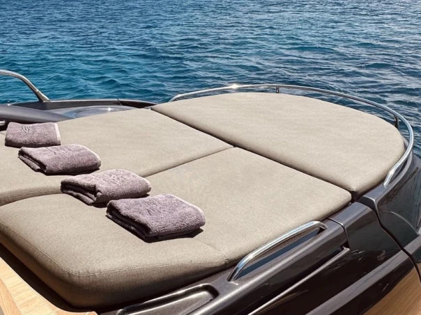 Alquiler de Cranchi Mediterranee 50 en Mykonos (Ciudad)