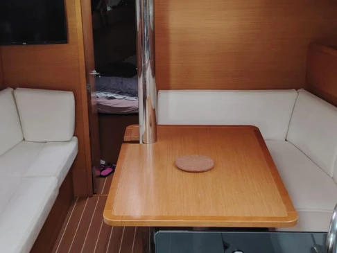 Alquiler de barcos Port-Haliguen barato de Sun Odyssey 379