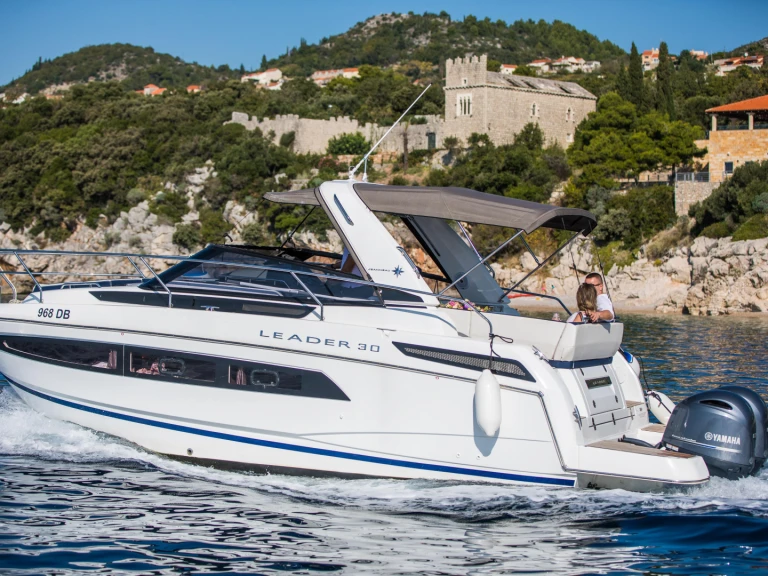 Alquiler de barcos Dubrovnik barato de Leader 30