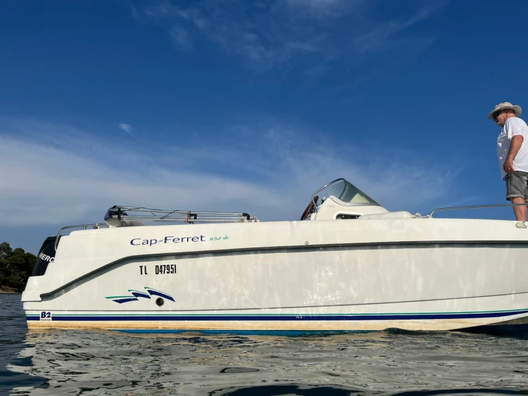 Alquiler de barcos Les Salins d'Hyères barato de Cap Ferret 652 DC