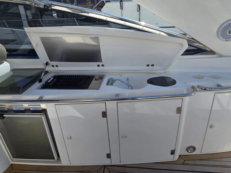 Alquiler de Sunseeker Camargue 50 en Alicante