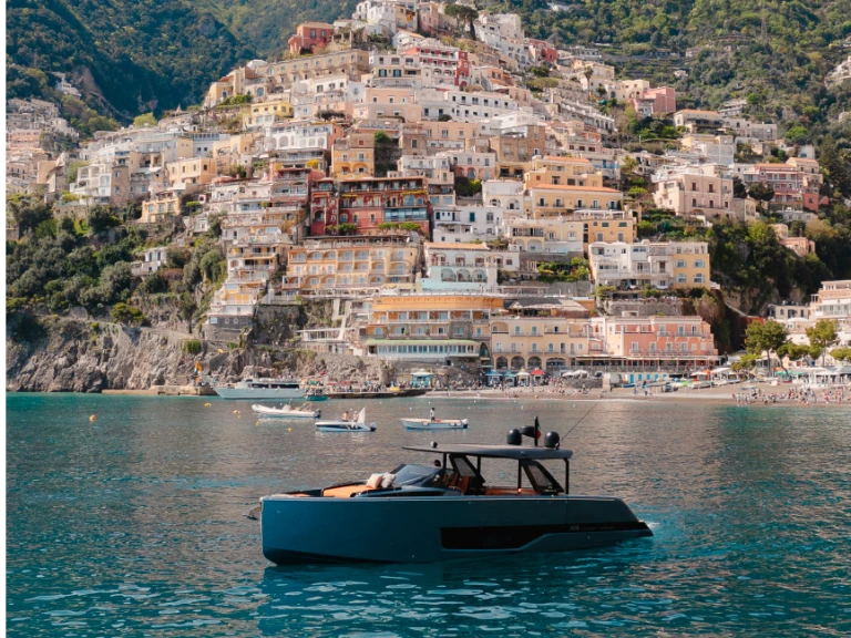 Alquiler de barcos Sorrento barato de A 46 Luxury Tender
