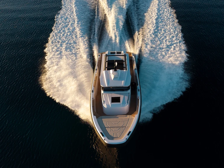 Alquiler de Technohull XPD 46 en Olympic Marine