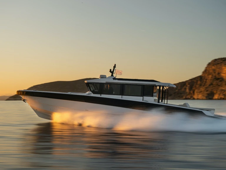 Alquiler de barcos Olympic Marine barato de XPD 46