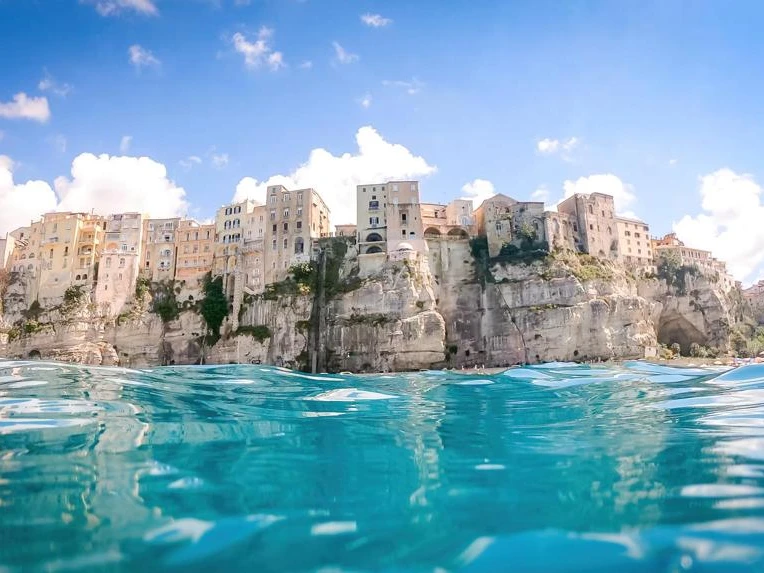 Alquiler de embarcaciones AQUA Gommone enItalia en Samboat