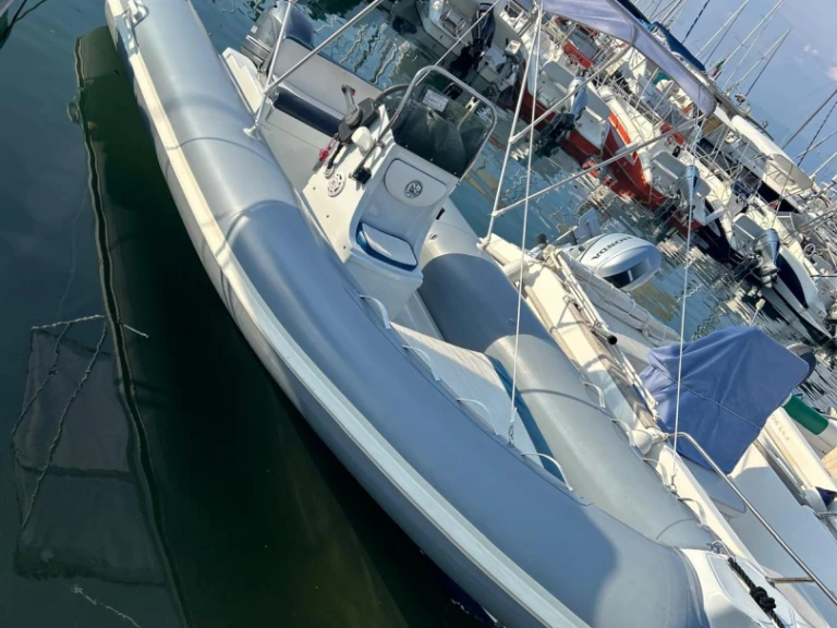 Alquiler de Neumática, con o sin patrón AQUA Italia