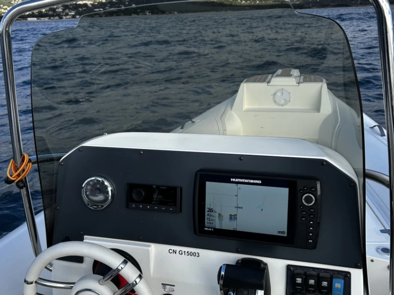 Alquiler de barcos Nice barato de NJ 700 XL