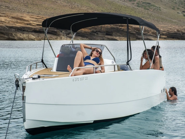 Alquiler Lancha Nuva con o sin  título de navegación