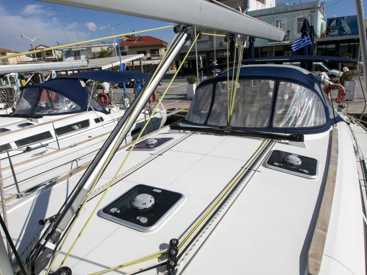 Velero para alquilar Plataniás al mejor precio