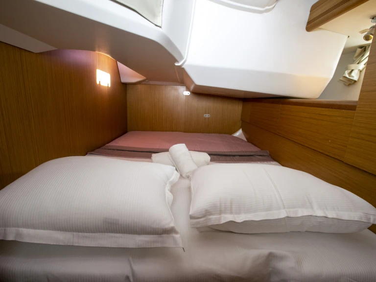 Jeanneau Sun Odyssey 49i de alquiler a Skiathos