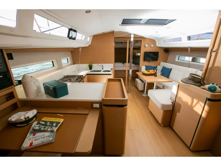 Jeanneau Sun Odyssey 440 de alquiler a Skiathos