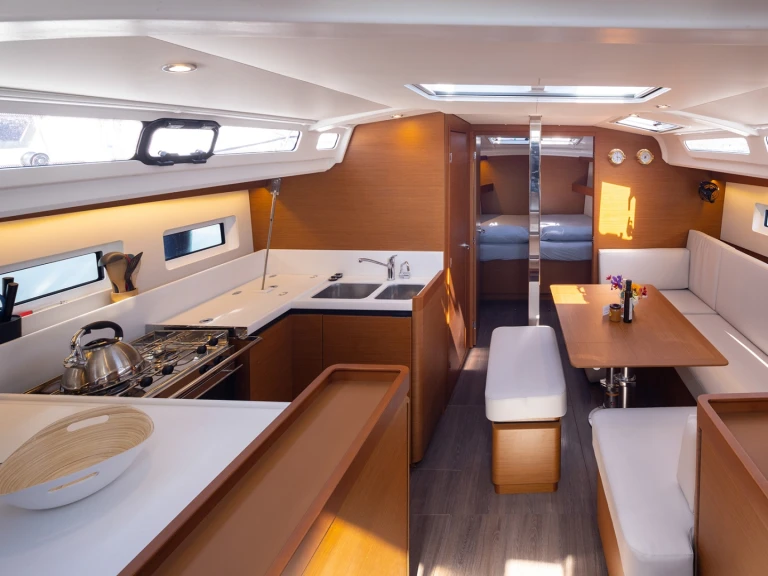 Alquiler de Jeanneau Sun Odyssey 440 en Préveza
