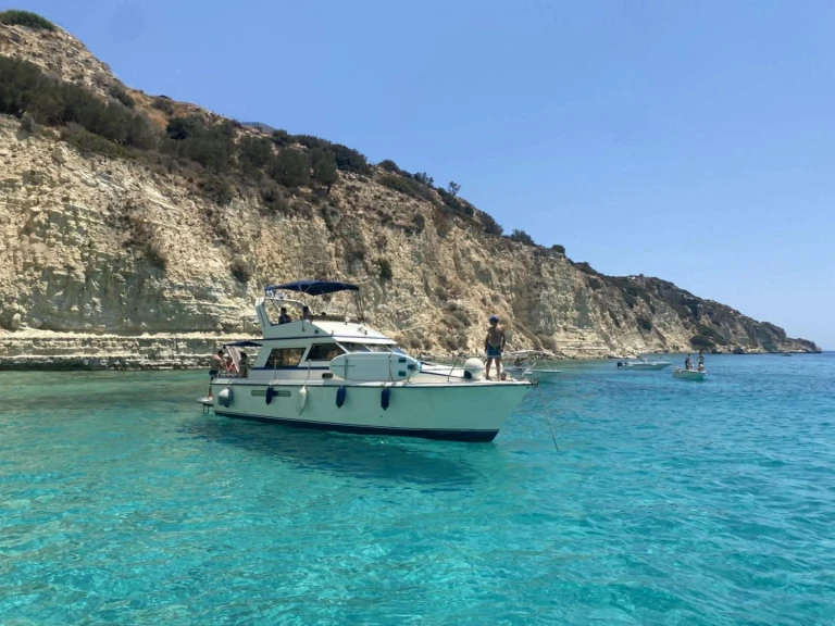 Alquiler Lancha Princess con o sin  título de navegación