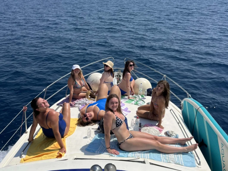 Alquiler de embarcaciones Princess Princess 385 enChania en Samboat