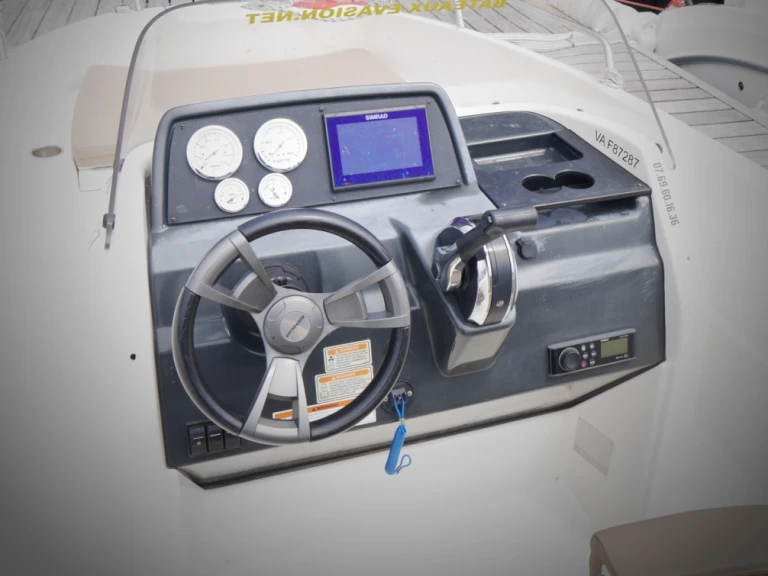 Alquiler Lancha Quicksilver con o sin  título de navegación