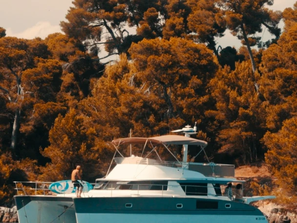 Alquiler de embarcaciones Fountaine Pajot Cumberland 44 enGolfe-Juan en Samboat