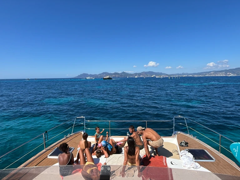 Alquiler Lancha en Mónaco - Fountaine Pajot Cumberland 44