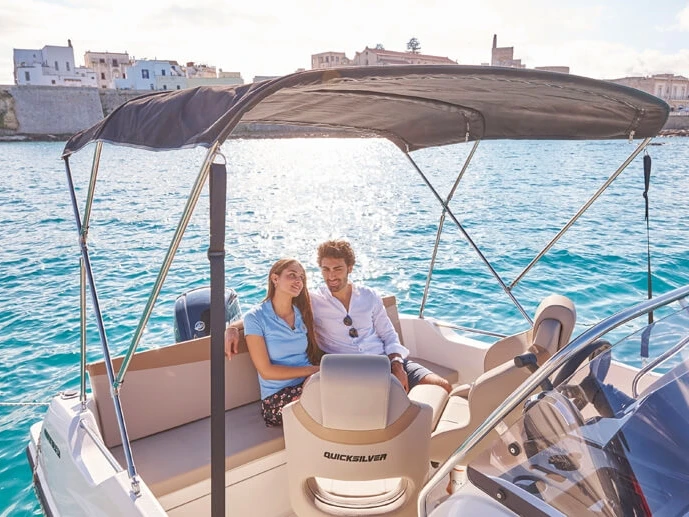 Alquiler Lancha Quicksilver con o sin  título de navegación