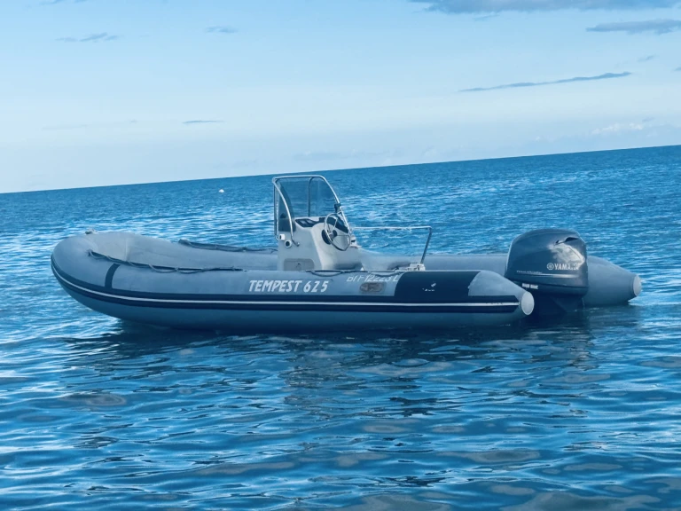 Alquiler Neumática en Pinarellu - Capelli Tempest 625 work