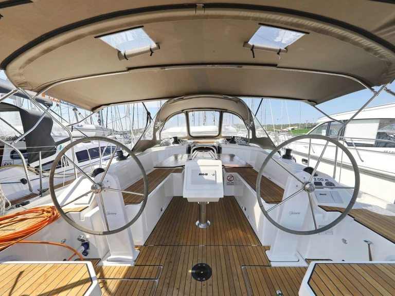 Alquiler de Velero, con o sin patrón Bavaria Biograd na Moru