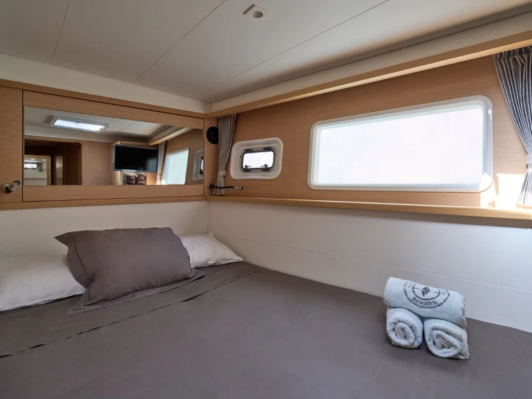 Alquiler de Lagoon Lagoon 42 en Santorini (Isla)