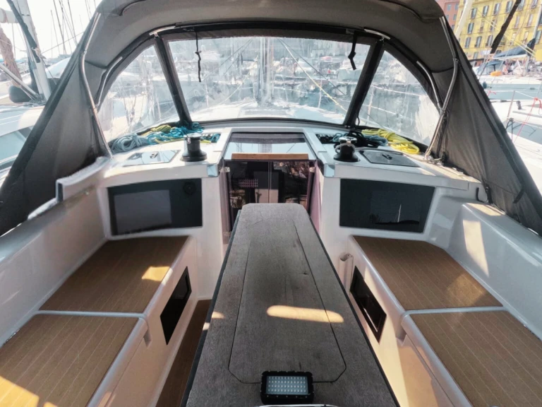 Dufour Dufour 41 de alquiler a Procida