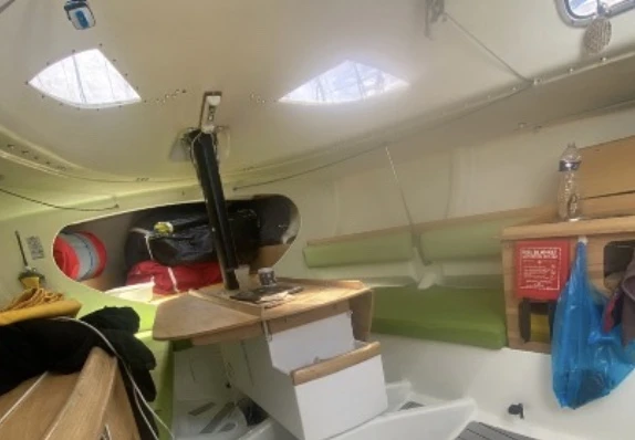 Alquiler Velero Pogo Structures con o sin  título de navegación