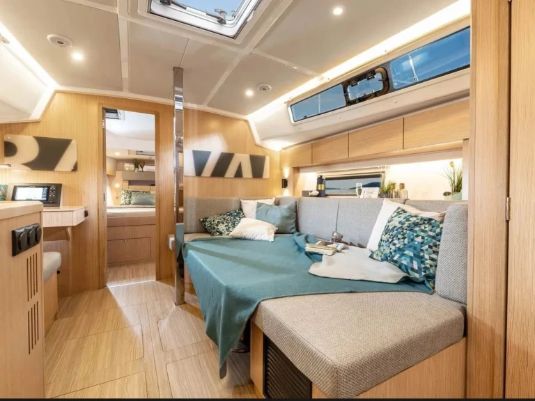 Alquiler de Bavaria Bavaria C38 en Lefkáda