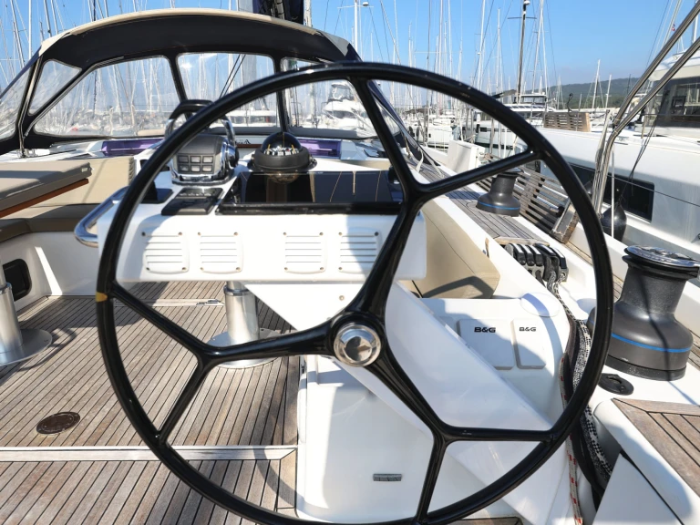 Alquiler de Velero, con o sin patrón Hanse Sukošan