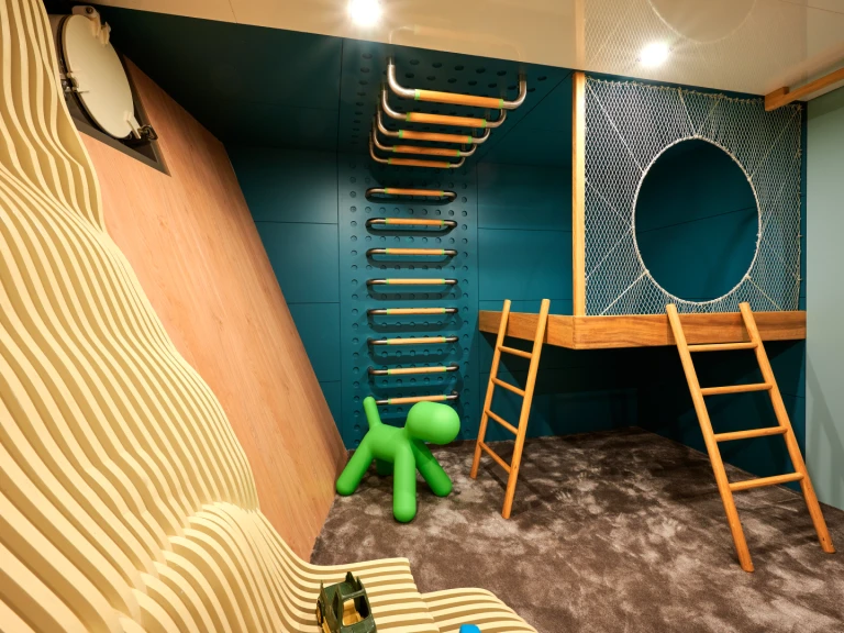 Alquiler Yate de lujo  con o sin  título de navegación