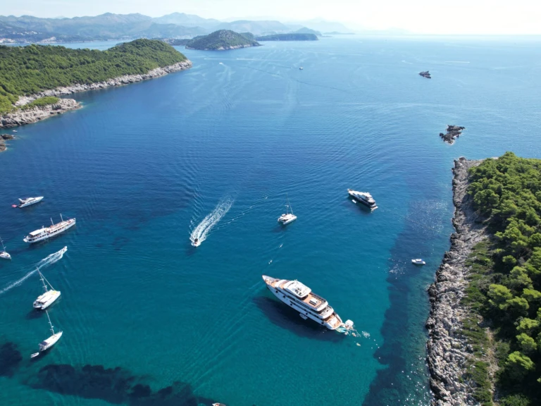 Alquiler de barcos Split barato de Motoryacht Yolo