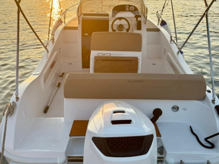 Alquiler de Allegra Boats 21 Sun en Giardini-Naxos